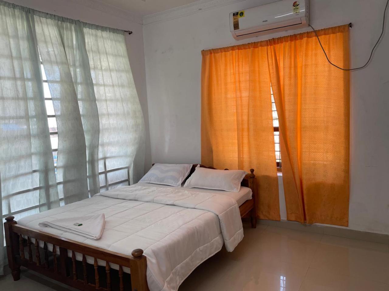 Somatheertham Resort Thiruvananthapuram Habitación foto