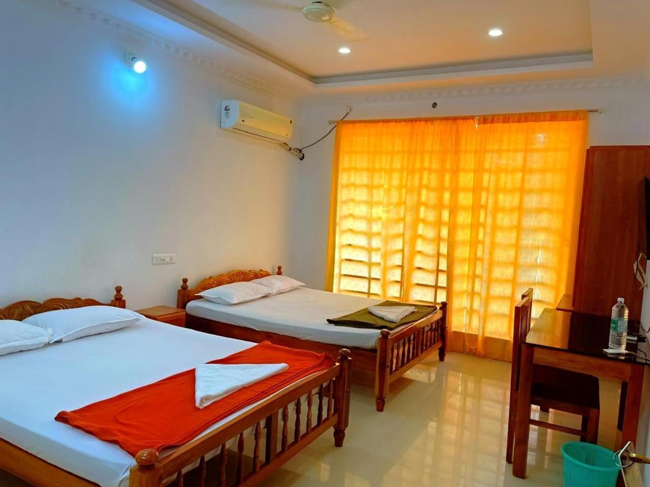 Somatheertham Resort Thiruvananthapuram Habitación foto